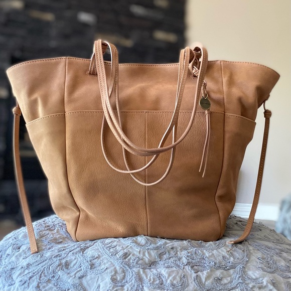 Lucky Brand Handbags - 🌟HOST PICK🌟 NWT Lucky Brand Aery Tote